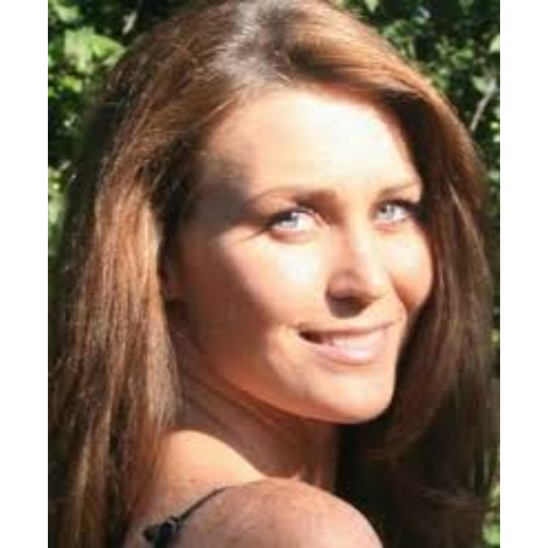 <em>Isabel R.</em>